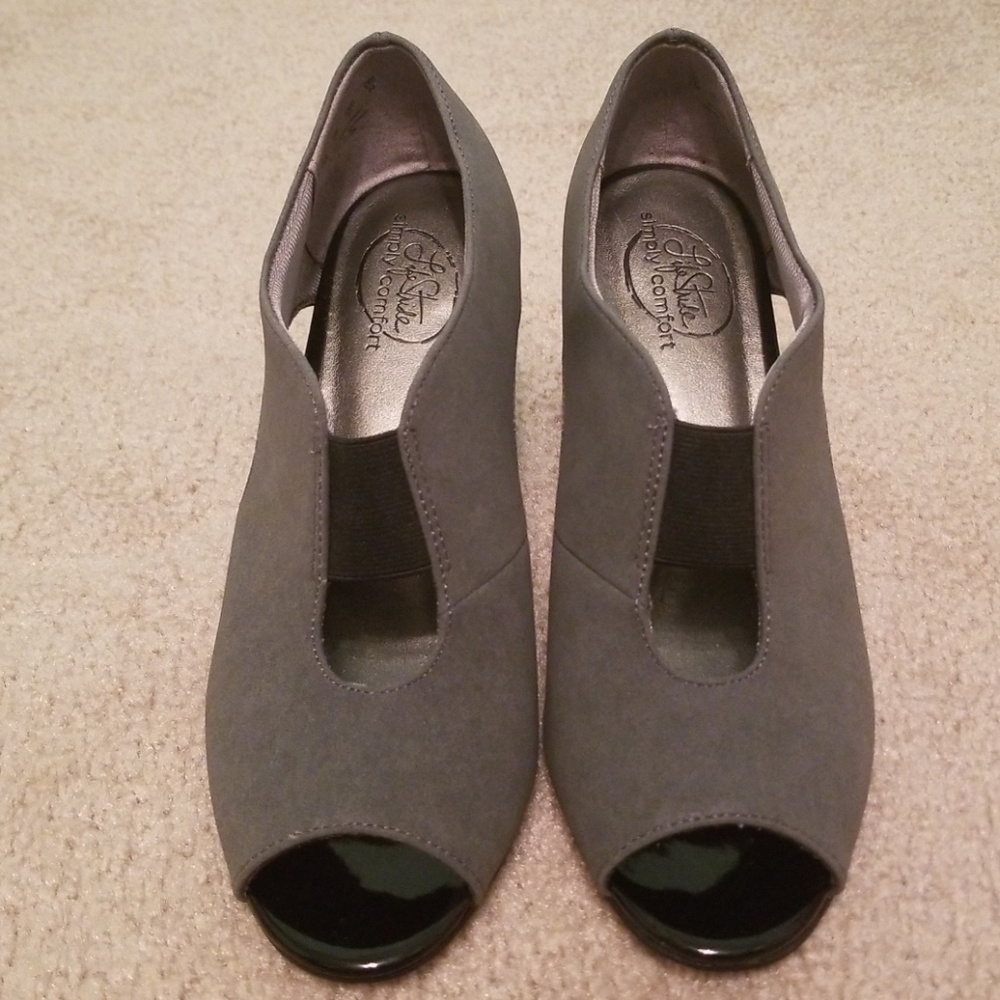 Absolutely Gorgeous Heels!!!